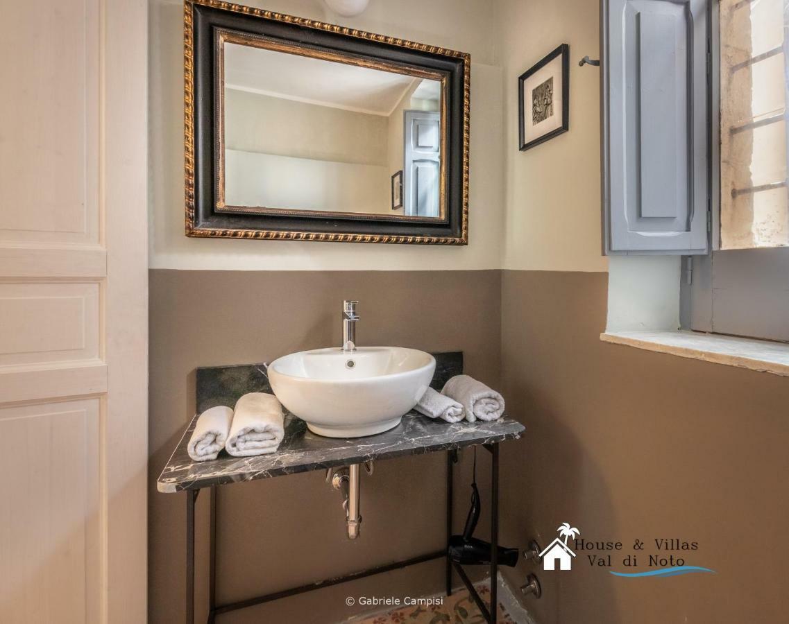 Donna Maddalena Bed & Breakfast *
